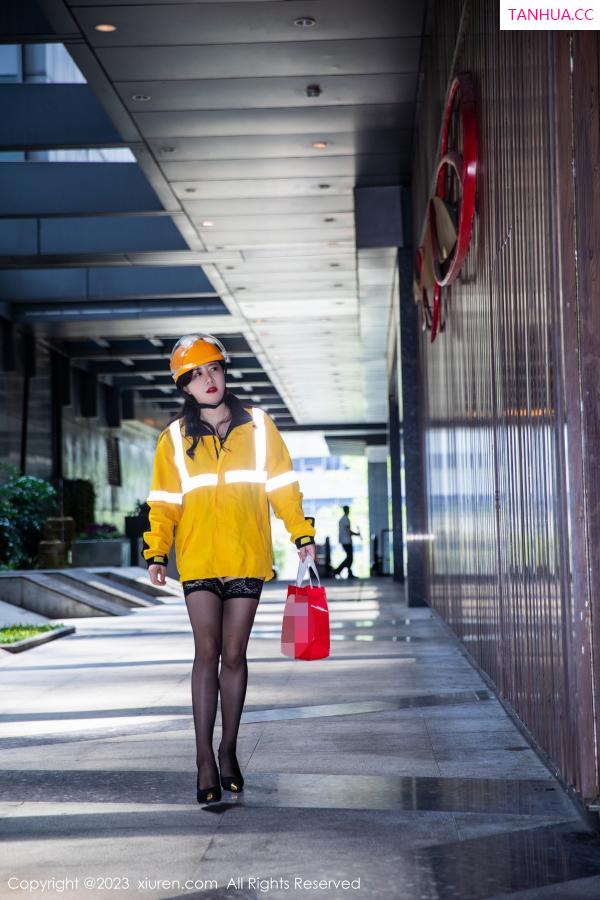 王格 王婉悠 [XiuRen]高清写真图 2023.07.18 No.7093 王婉悠Queen 情趣黑丝第8张图片